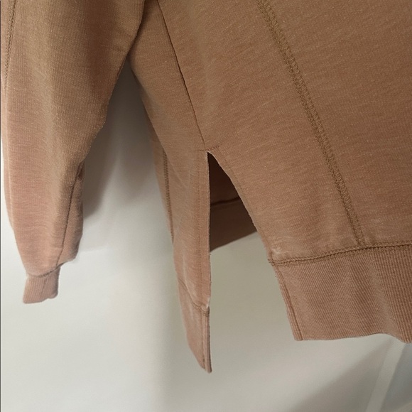 Z SUPPLY | Modern Weekender Tan Crewneck Oversized Sweater - Picture 5 of 14